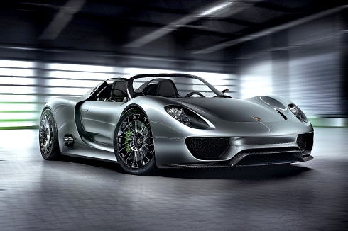 Porsche showcases 918 Spyder